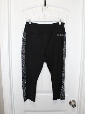Bebe Sport Capris Workout Pants Women's Size 1X  Black w/Design (25-1)